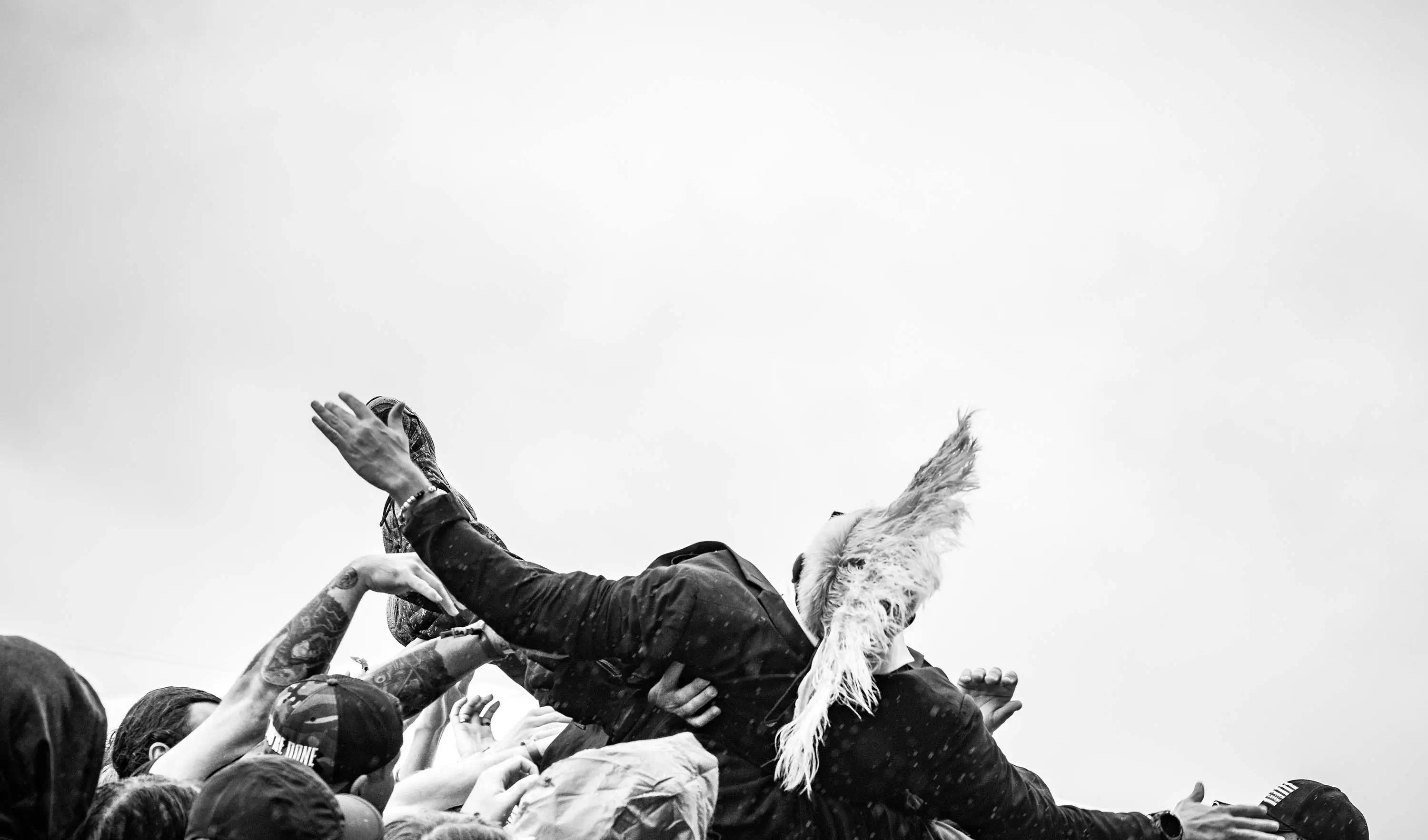 crowdsurfer-hero-image-crop